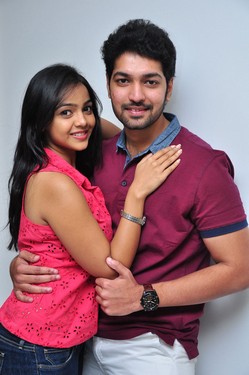 Padesave Movie Team at Radio Mirchi